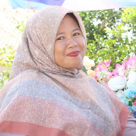 Th. Rina Iskandar